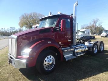 Main image Kenworth T880